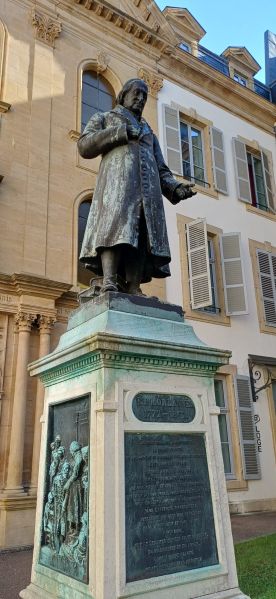 Fichier:Statue Morlanne.jpeg