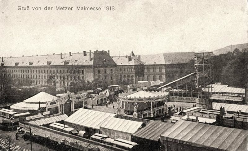 Fichier:Place republique foire de mai maxime.jpg