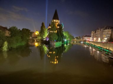 Metz temple neuf constellations.jpg